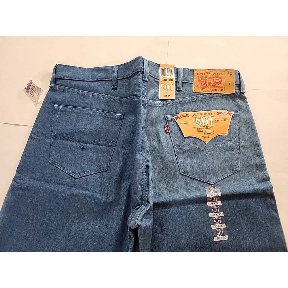 Levi's 501 men's 38X30 Buttonfly Light blue jeans Shrink To Fit Straight Leg NWT